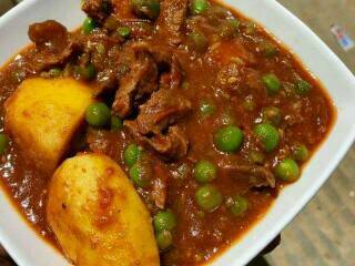Beef stew with peas Recipe (Kenyan)